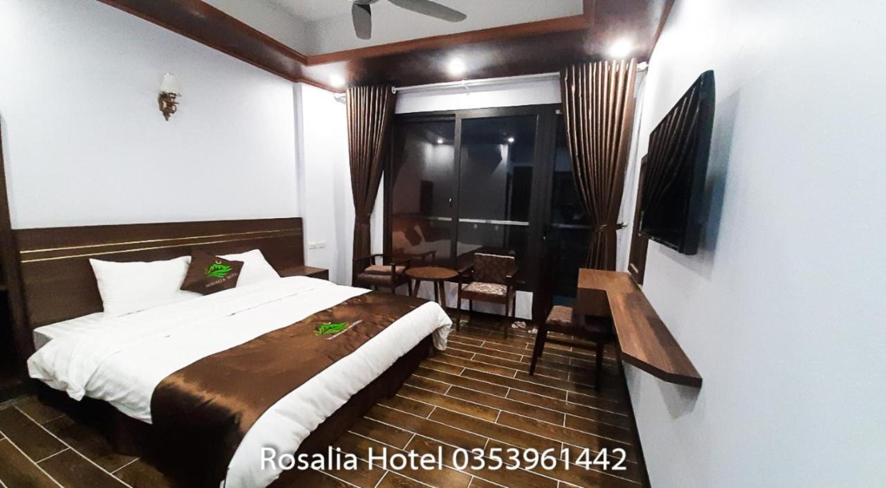 Hôtel Khach San Rosalia Tam Ðảo Extérieur photo